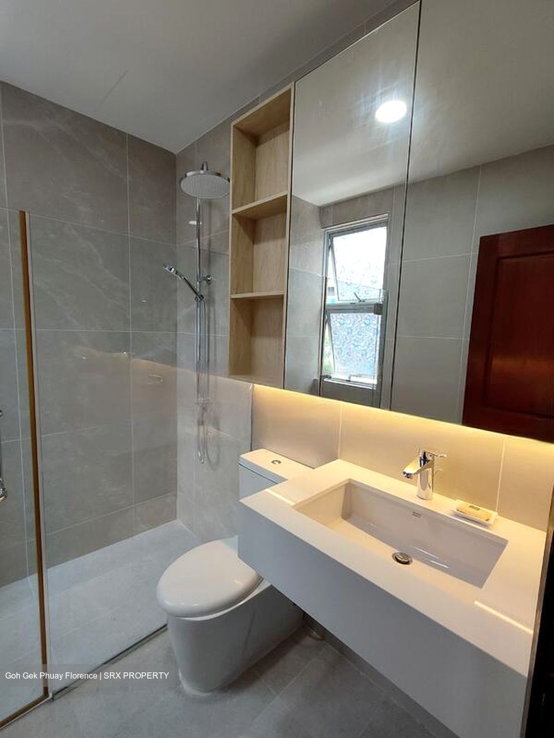 Jubilee Road (D5), Semi-Detached #437801581